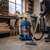 230V Wet and Dry Vacuum Cleaner with Stainless Steel Tank and Integrated Power Out-Take Socket, 30L, 1300W