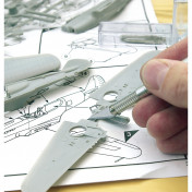 Modelling Knife with 5 Blades