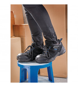 Trainer Style Safety Shoe, Size 4, S1 P SRC